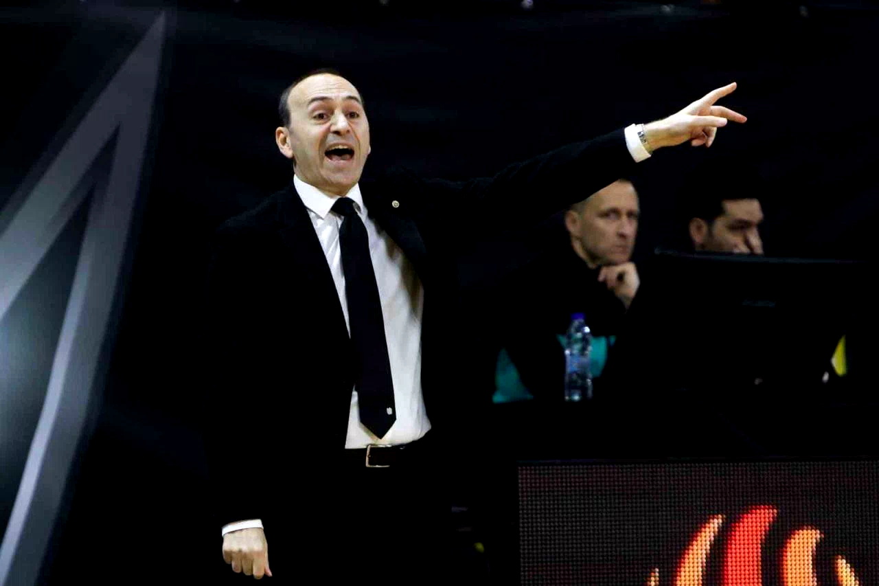 Galatasaray, başantrenör Yakup Sekizkök ile yollarını ayırdı
