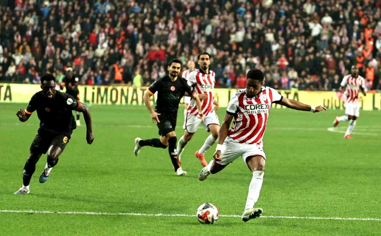 Galatasaray bu sezon ikinci kez 4 gol yedi