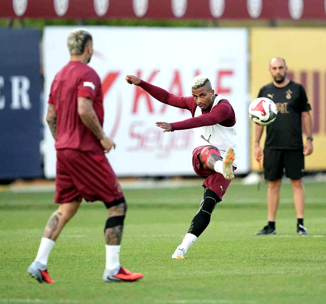 Galatasaray, Çaykur Rizespor maçı hazırlıklarını sürdürdü