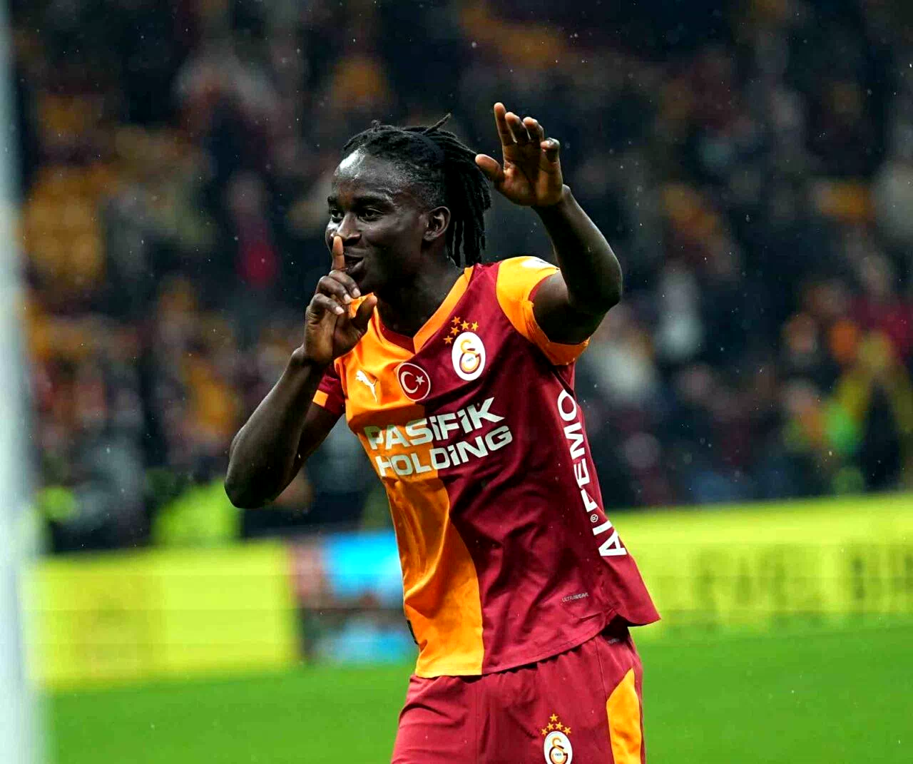 Galatasaray’da maç sonu üçlüsü Renato Nhaga’dan