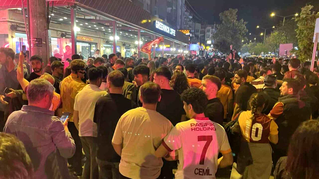 Galatasaray’ın şampiyonluğu Bursa’da kutlandı