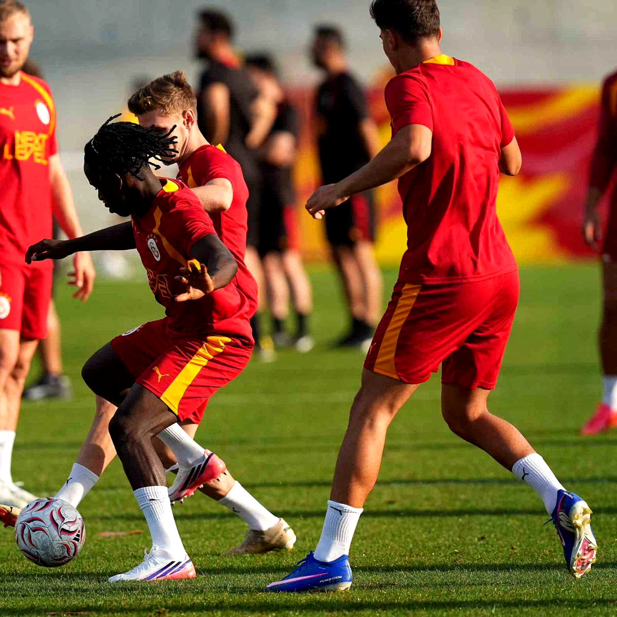 Galatasaray, yeni sezon hazırlıklarına devam etti