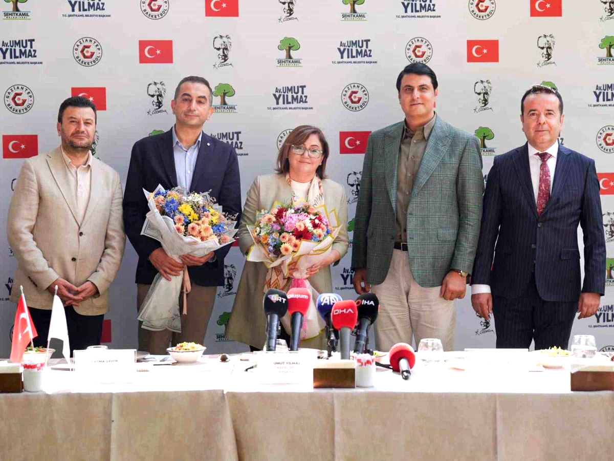 Gaziantep Basketbol, Şehitkamil Belediyesi’ne devredildi