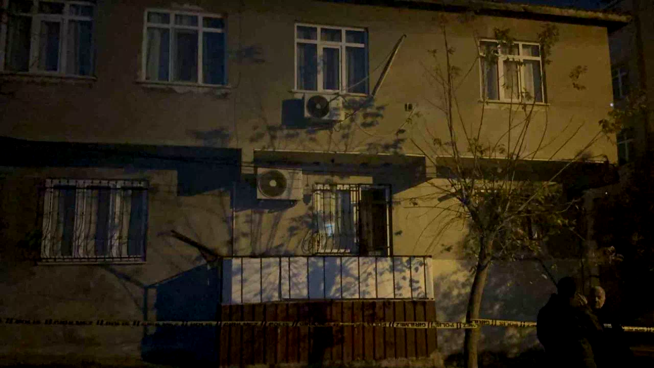 Gebze’de çatlak ve kayma tespit edilen 2 katlı bina tahliye edildi