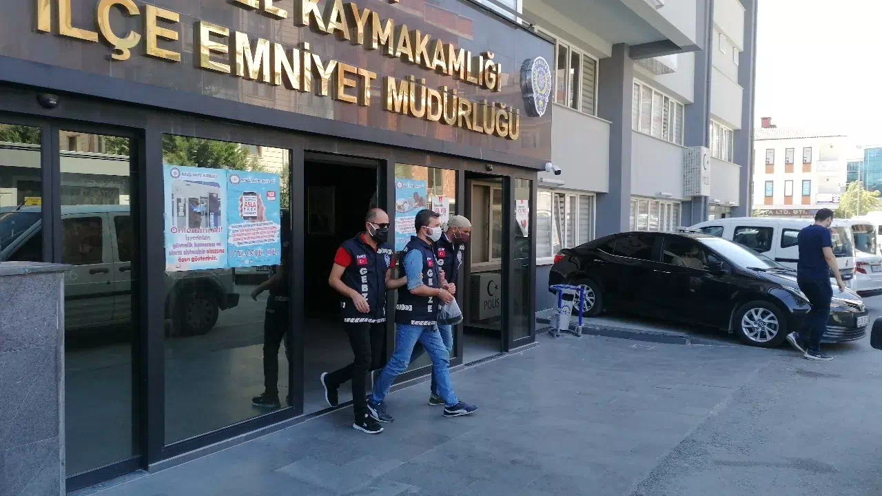 Gebze’de Komşularını Öldüren Anne ve Oğluna Toplamda 85 Yıl Hapis Cezası