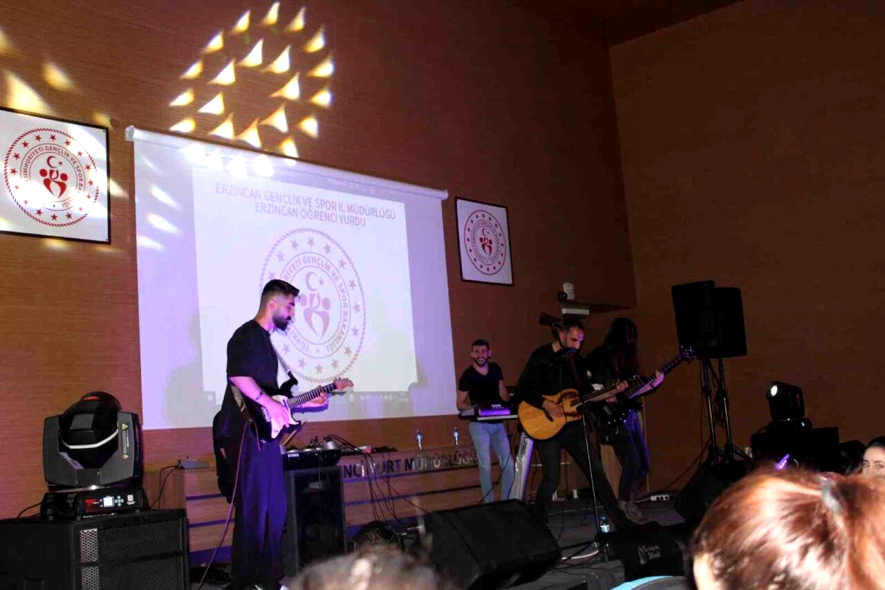 Gençlik Bayramı’nda konser düzenlendi