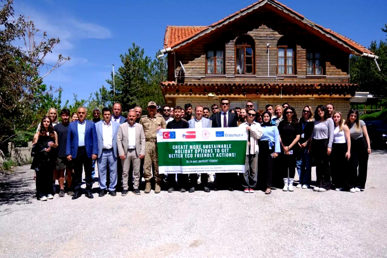 Gençlik çalışanları Bayburt’ta eko turizmi konuşuyor