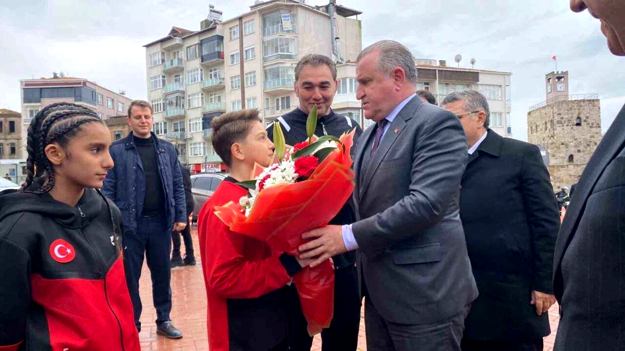 Gençlik ve Spor Bakanı Osman Aşkın Bak, Sinop’ta