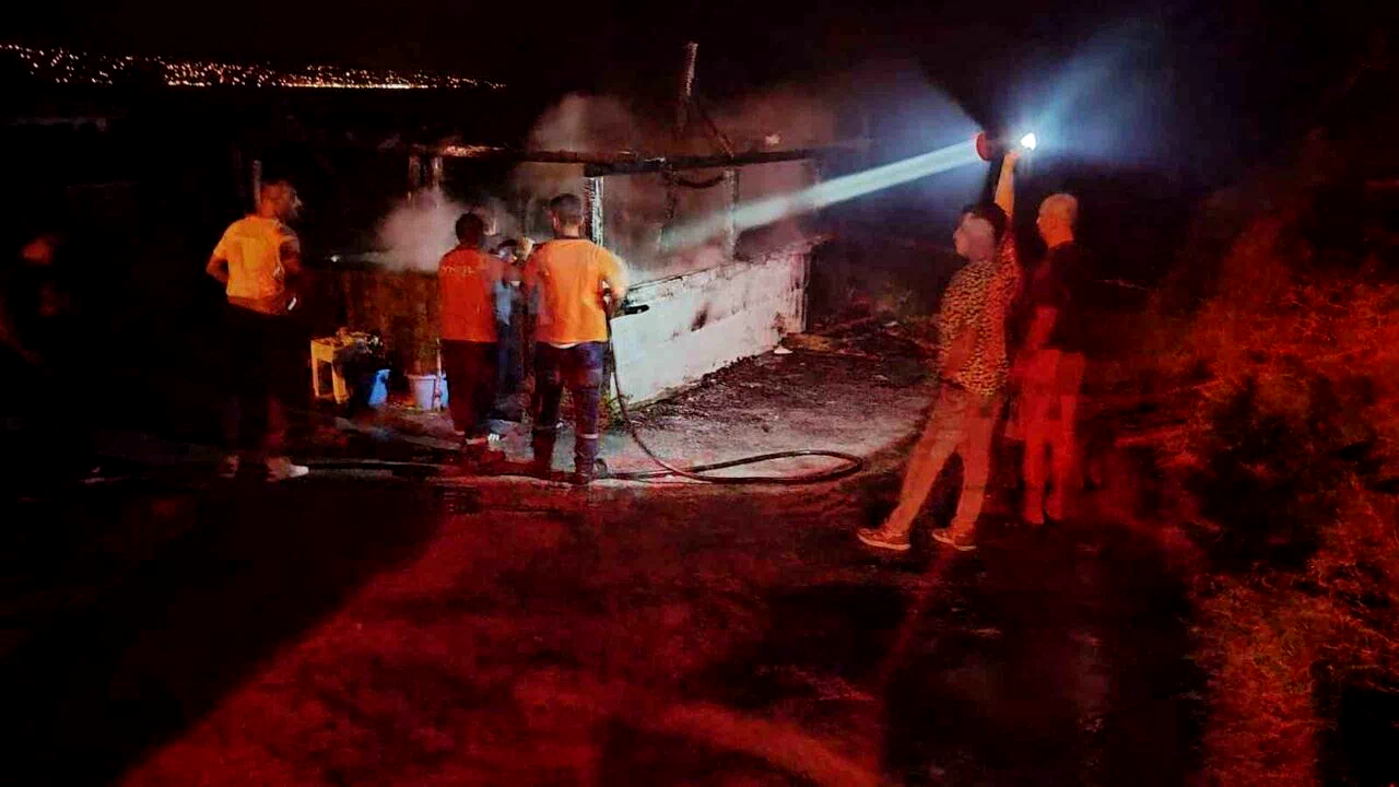 Giresun’da bir iş yeri çıkan yangında kullanılmaz hale geldi