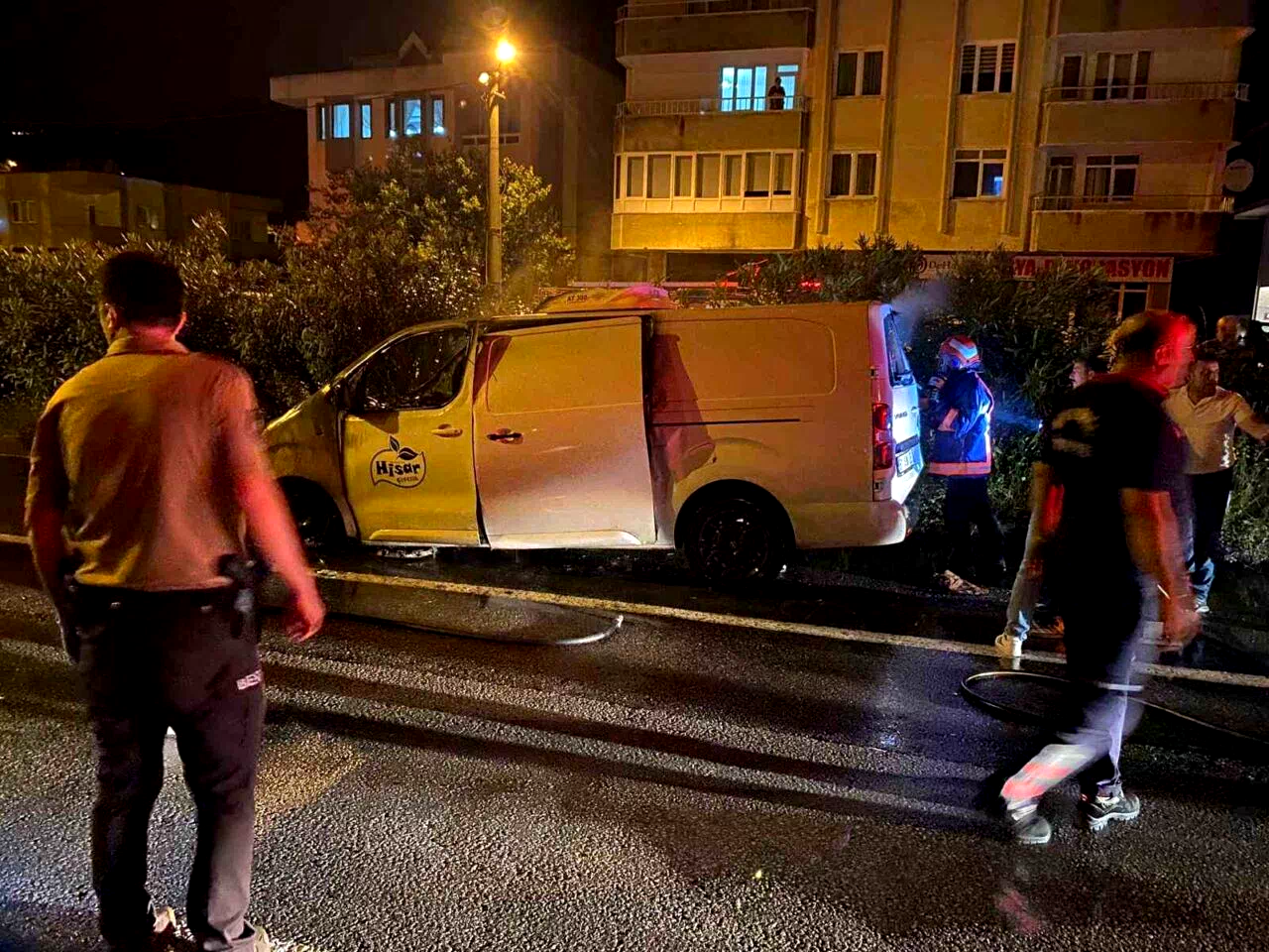 Giresun’da seyir halindeki otomobil alev alev yandı