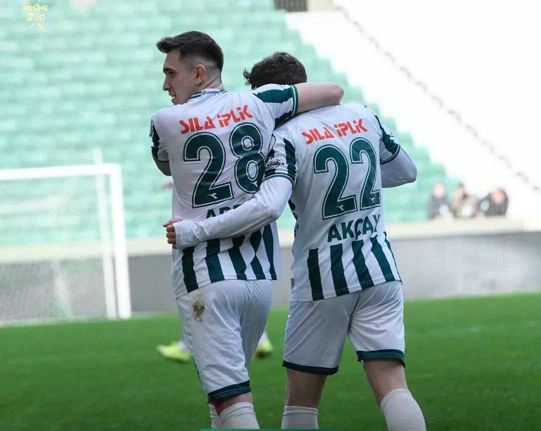 Giresunspor deplasmanda Karacabey Belediyespor’u 2-1 mağlup etti.