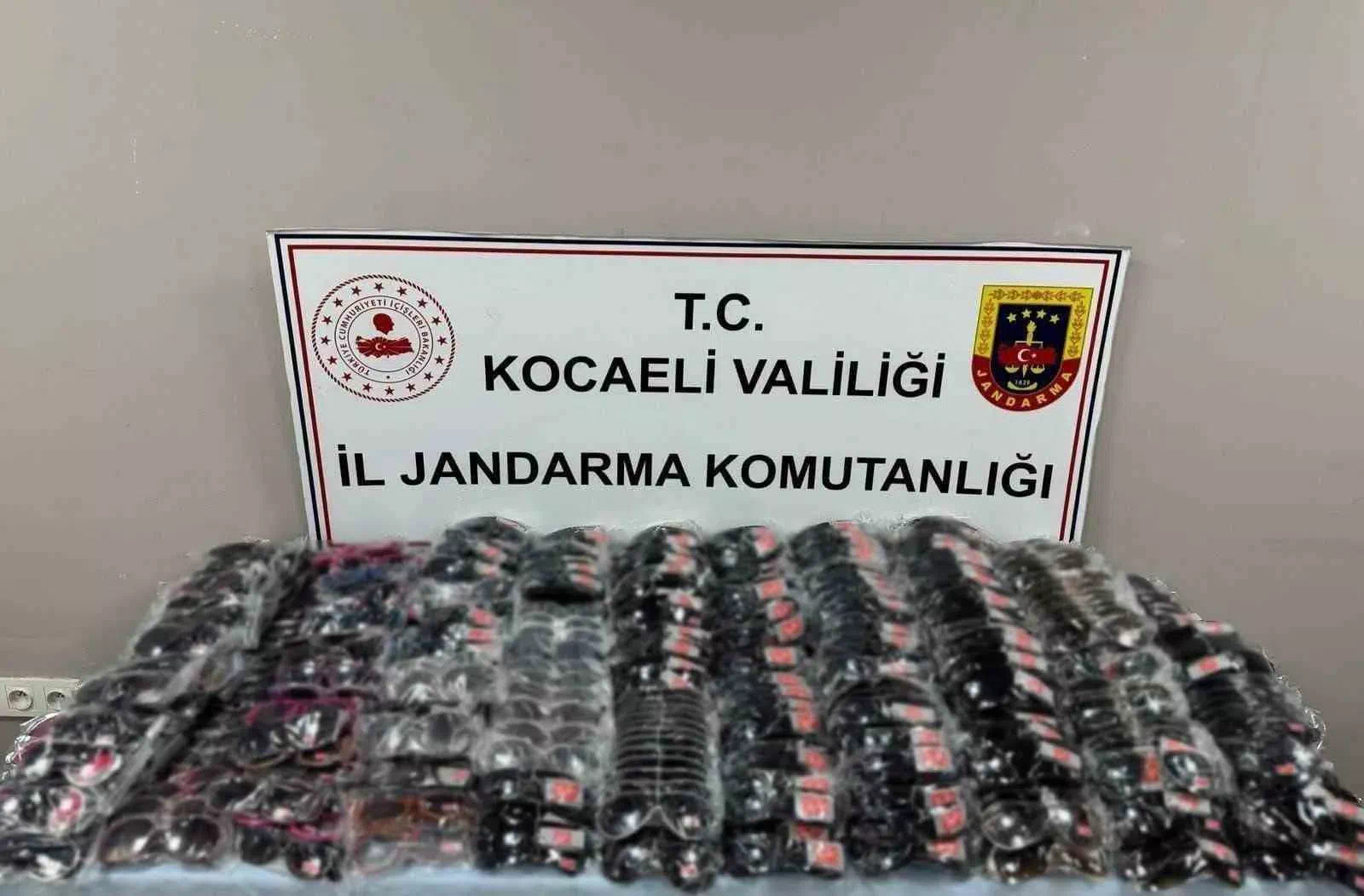 Gözlük kaçakçılarına büyük darbe!