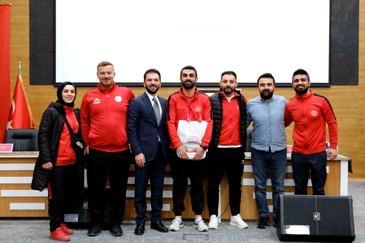 GSİM antrenörelerine bilgi yarışması