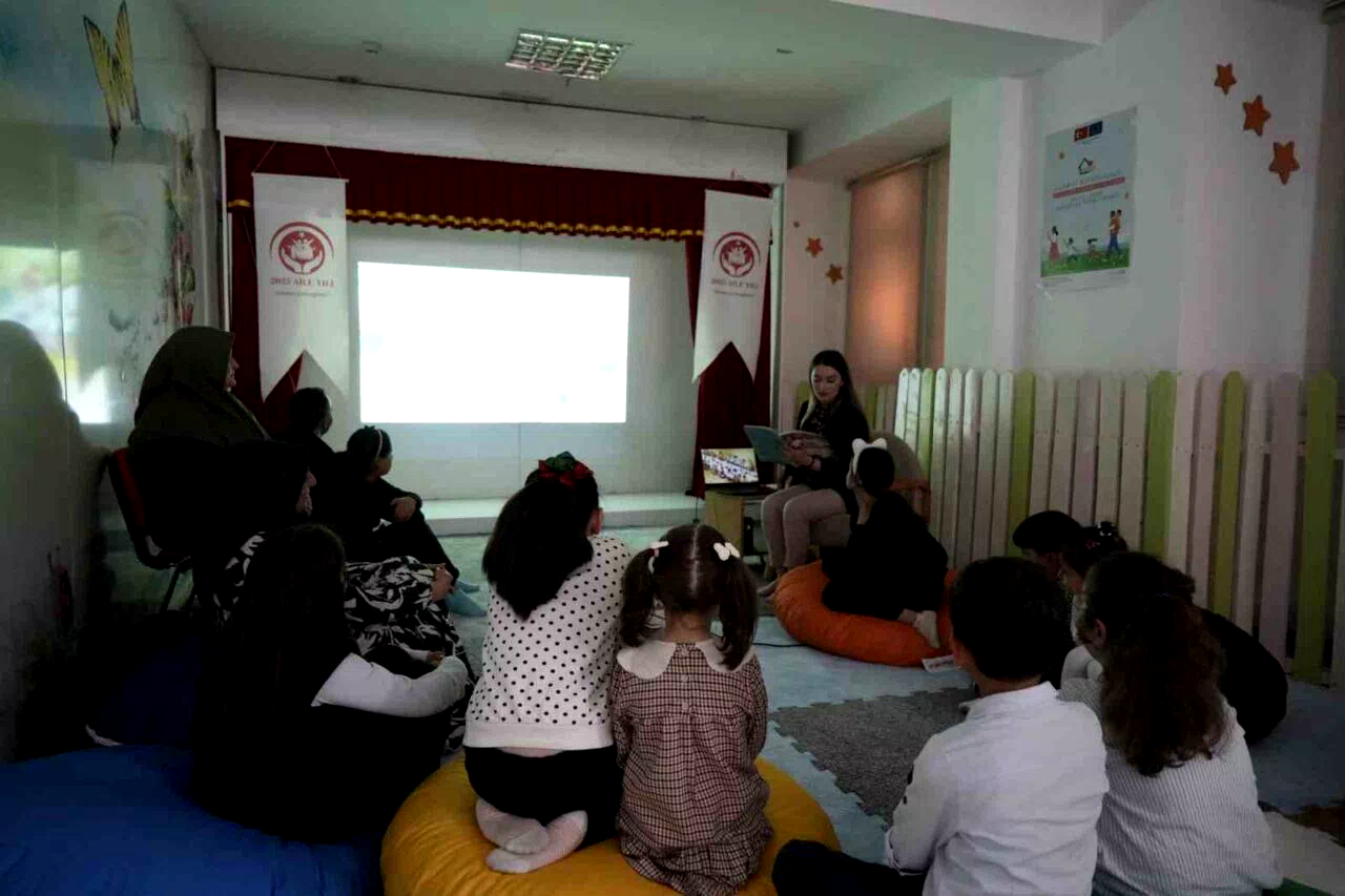 Gümüşhane’de Aile Yılı kapsamında veliler ve öğrenciler birlikte kitap okudu