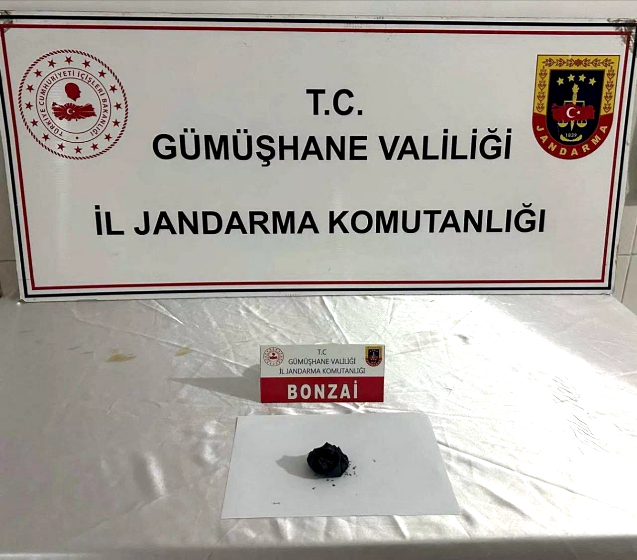 Gümüşhane’de jandarmadan uyuşturucu operasyonu