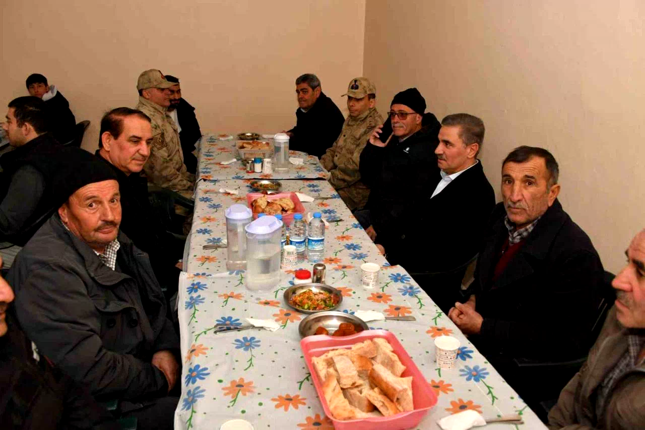 Gümüşhane’nin Kırıklı köyünde 21 yıl önce başlatılan ücretsiz iftar geleneği devam ediyor