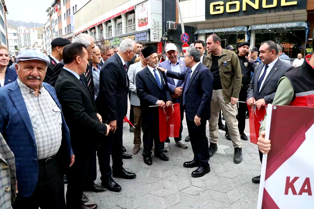 Gümüşhane’de Gaziler Günü’nde "Kahramanlarla Kardeşlik Yolunda" yürüyüşü