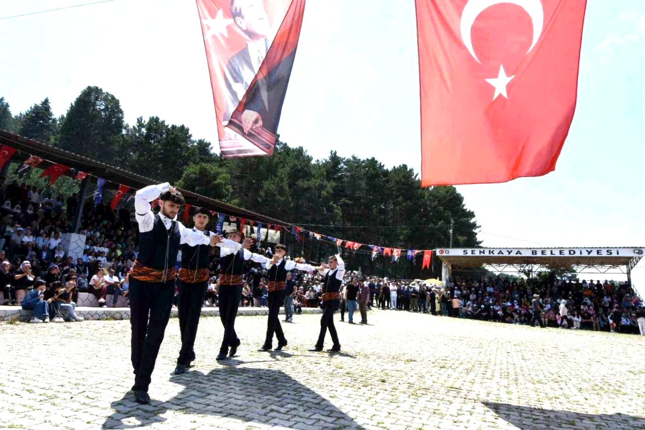 Gurbetçiler festivalde hasret giderdi