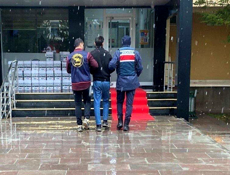 Hakkında 20 yıl kesinleşmiş hapis cezası bulunan firari hükümlü Bayburt’ta yakalandı
