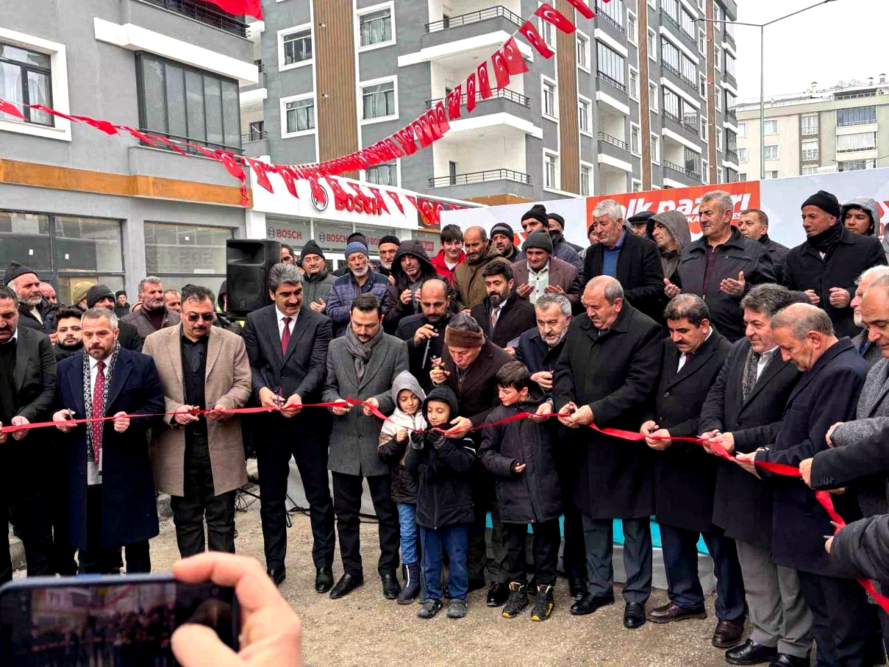 Halk pazarı Aşkale şubesi açıldı