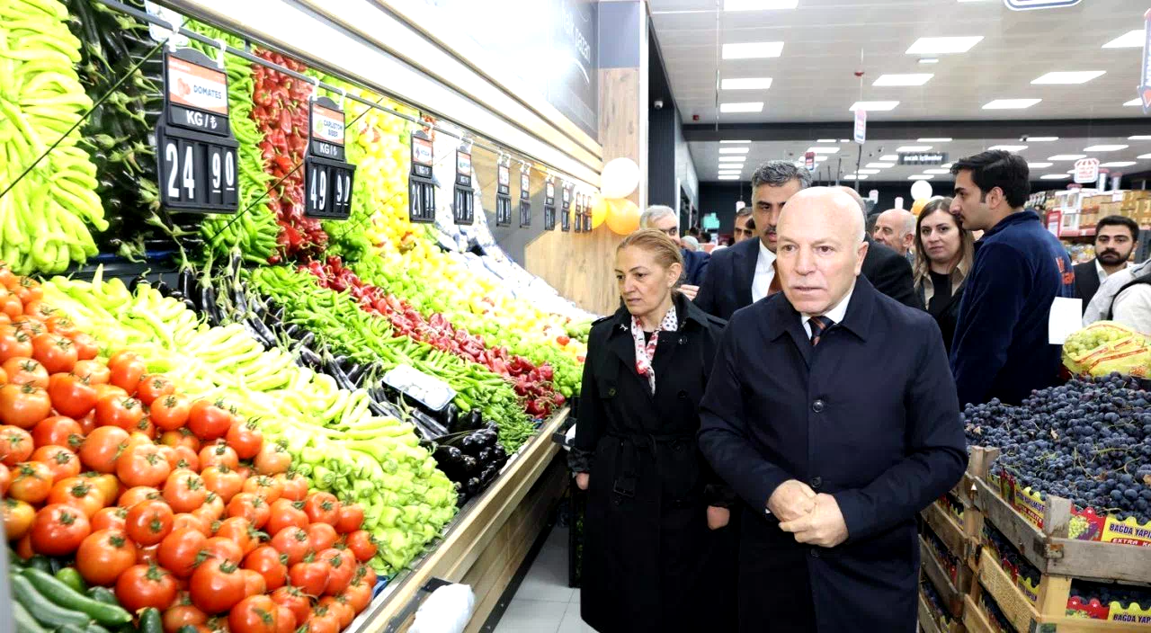 Halk Pazarı’nın 8’inci şubesi Hilalkent’te açıldı