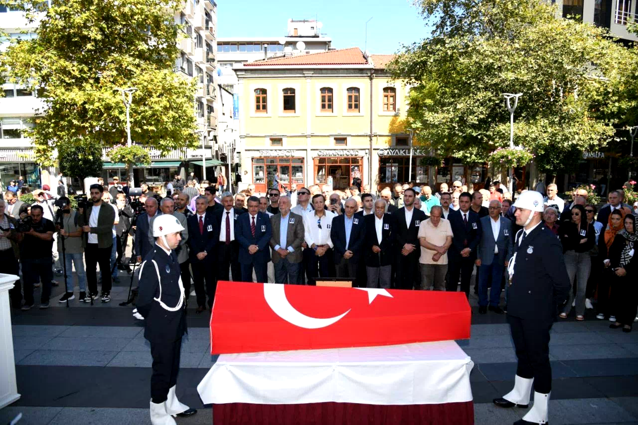 Hasan Melek son yolculuğuna uğurlandı