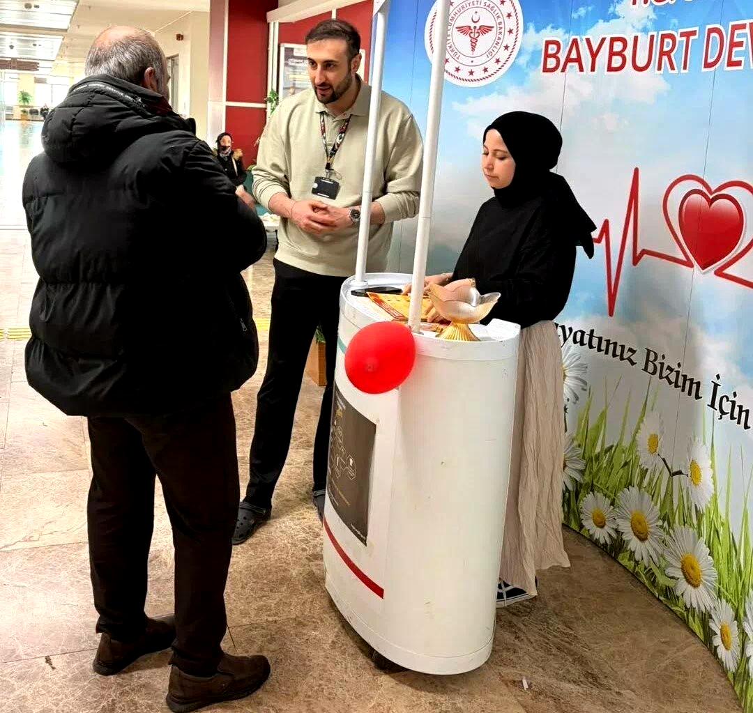 Hastanede vatandaşlar cilt kanseri konusunda bilgilendirildi