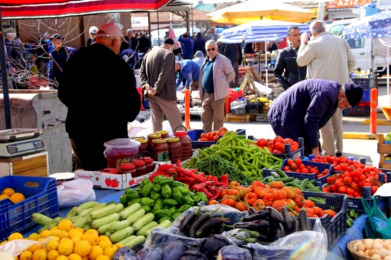Hizmet üretim endeksi yıllık yüzde 3,9 arttı