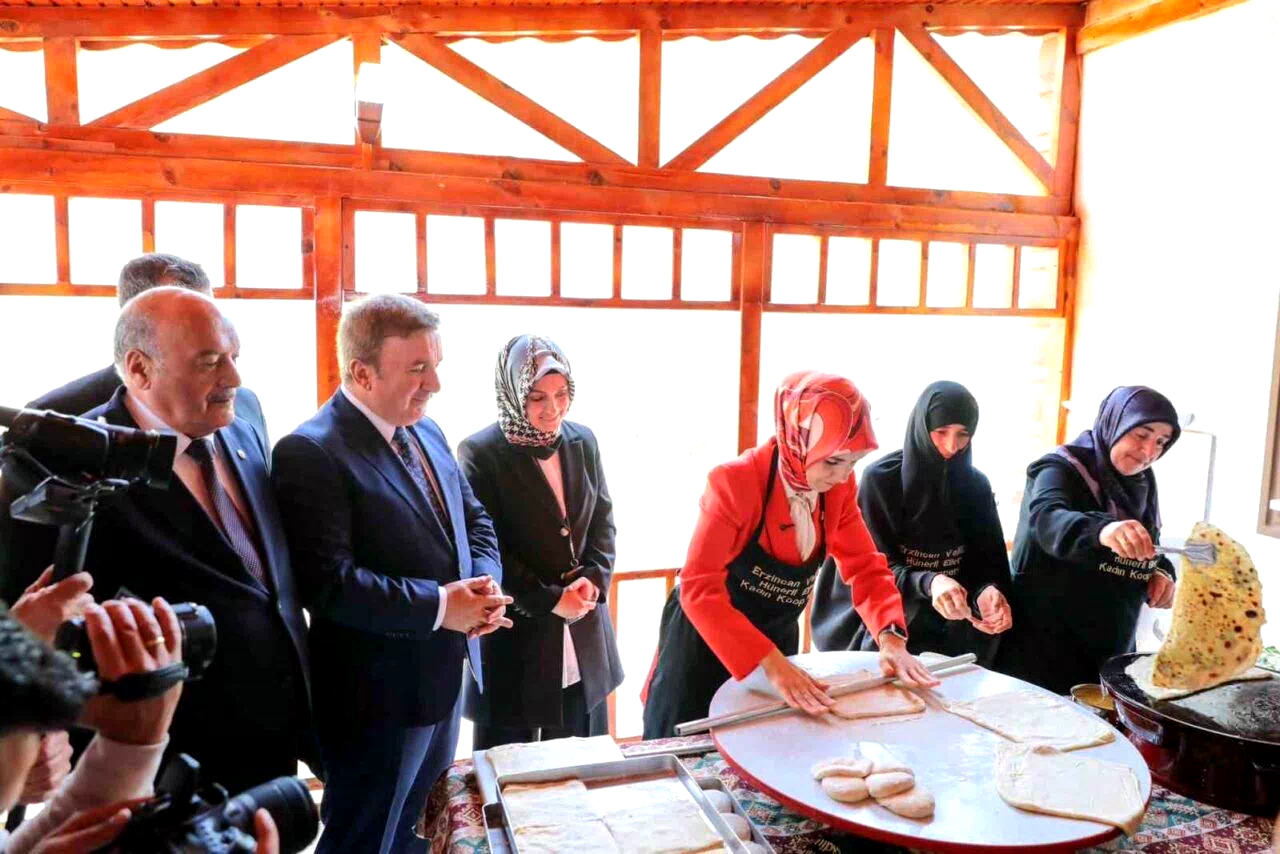 Hünerli Eller Kadın Kooperatifi yeni hizmet binası açıldı