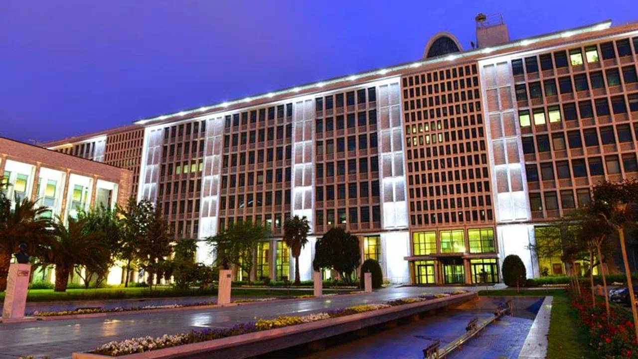 İBB Başkanvekili seçimi tamamlandı: Nuri Aslan Başkanvekili oldu!