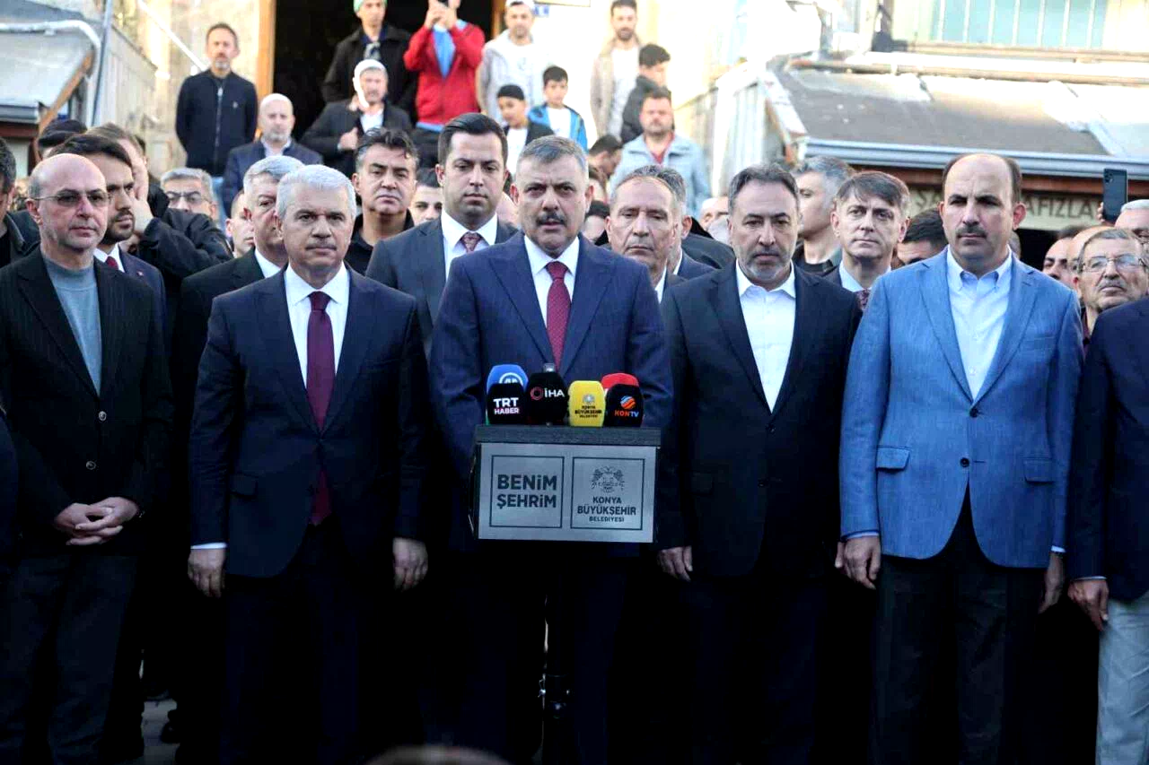İçişleri Bakanı Çiftçi bayram namazını Konya’da kıldı