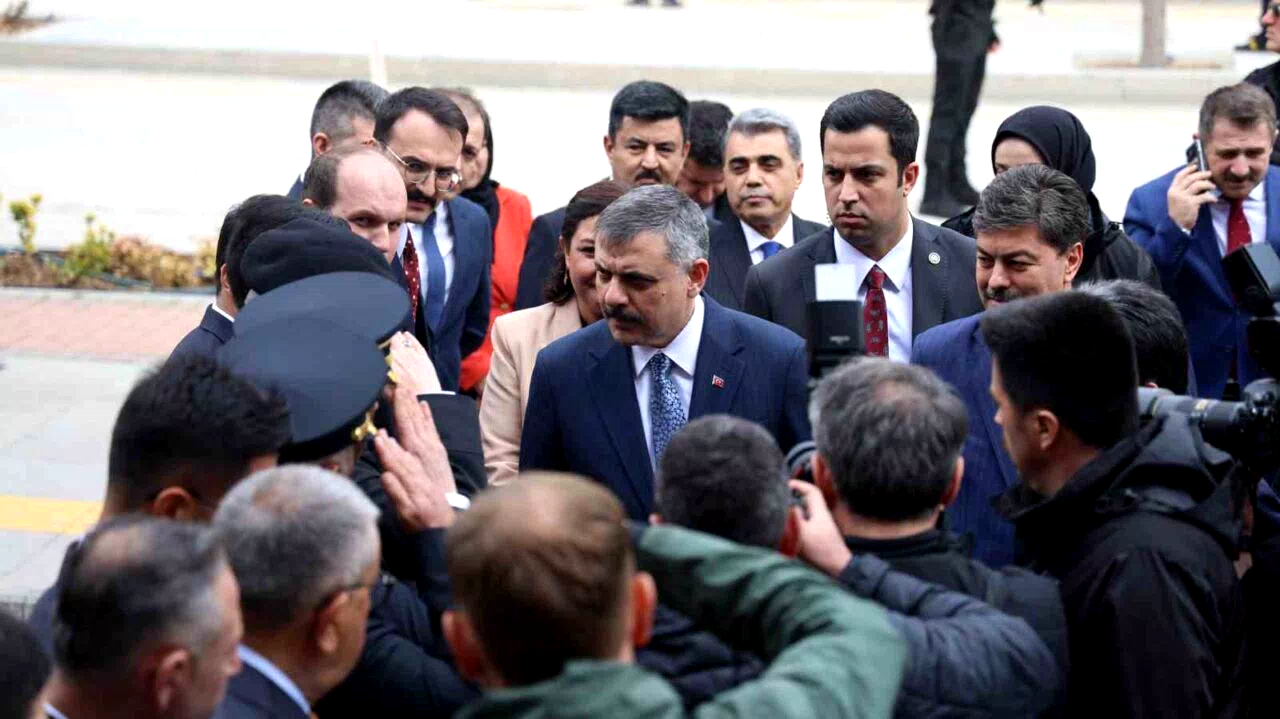 İçişleri Bakanı Çiftçi: “Herkes endişe içerisindeyken bizim öyle bir tasamız yok, başımızda bir dünya lideri var”