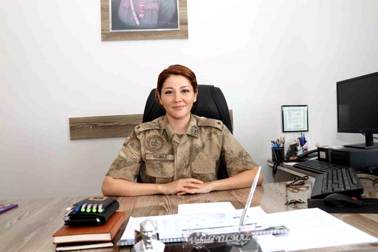 İlçede kadın jandarma komutanı sevinci