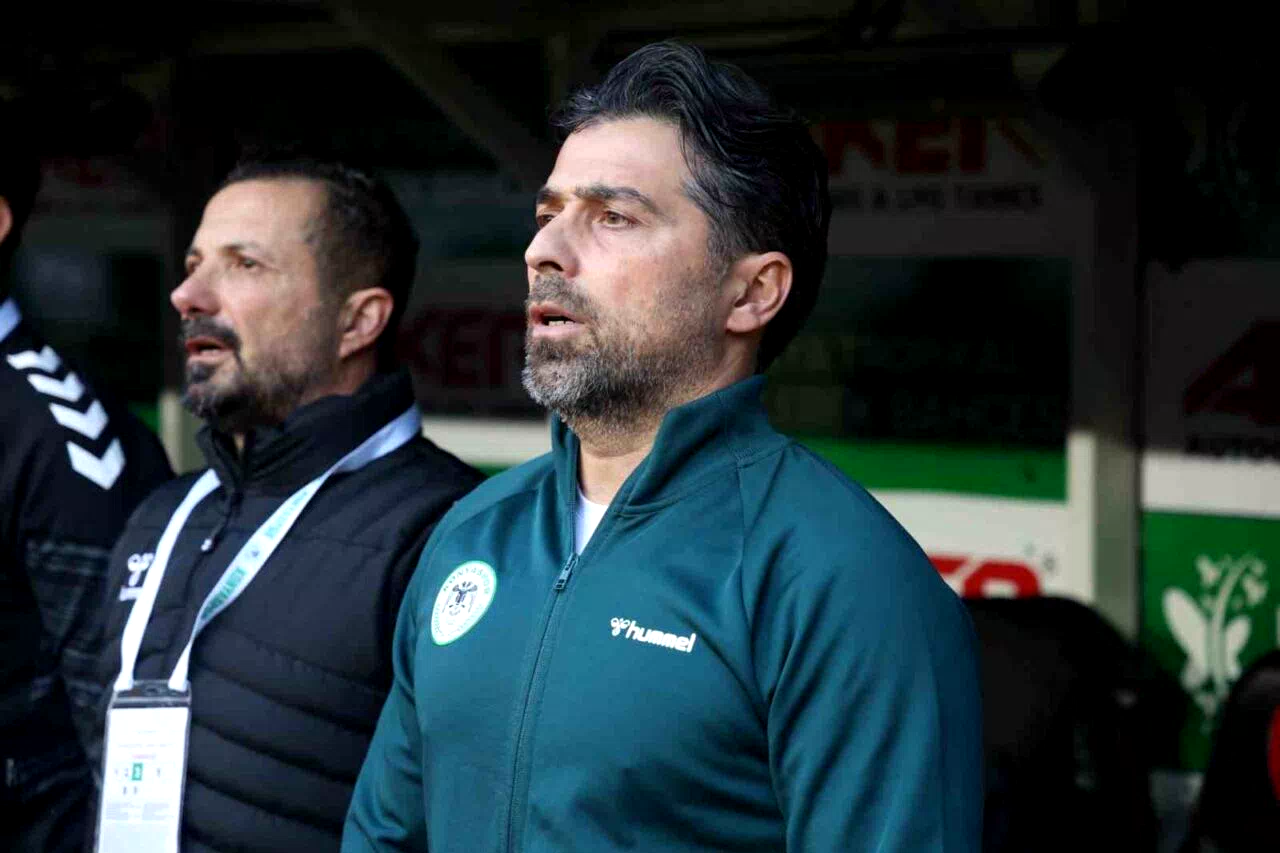 İlhan Palut, bin 121 gün sonra Konyaspor kulübesinde
