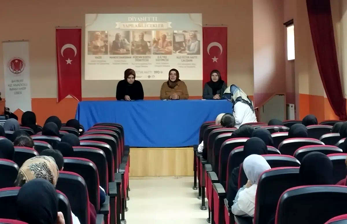 İmam Hatip Lisesinde öğrenci ve velilere yönelik programlar düzenlendi