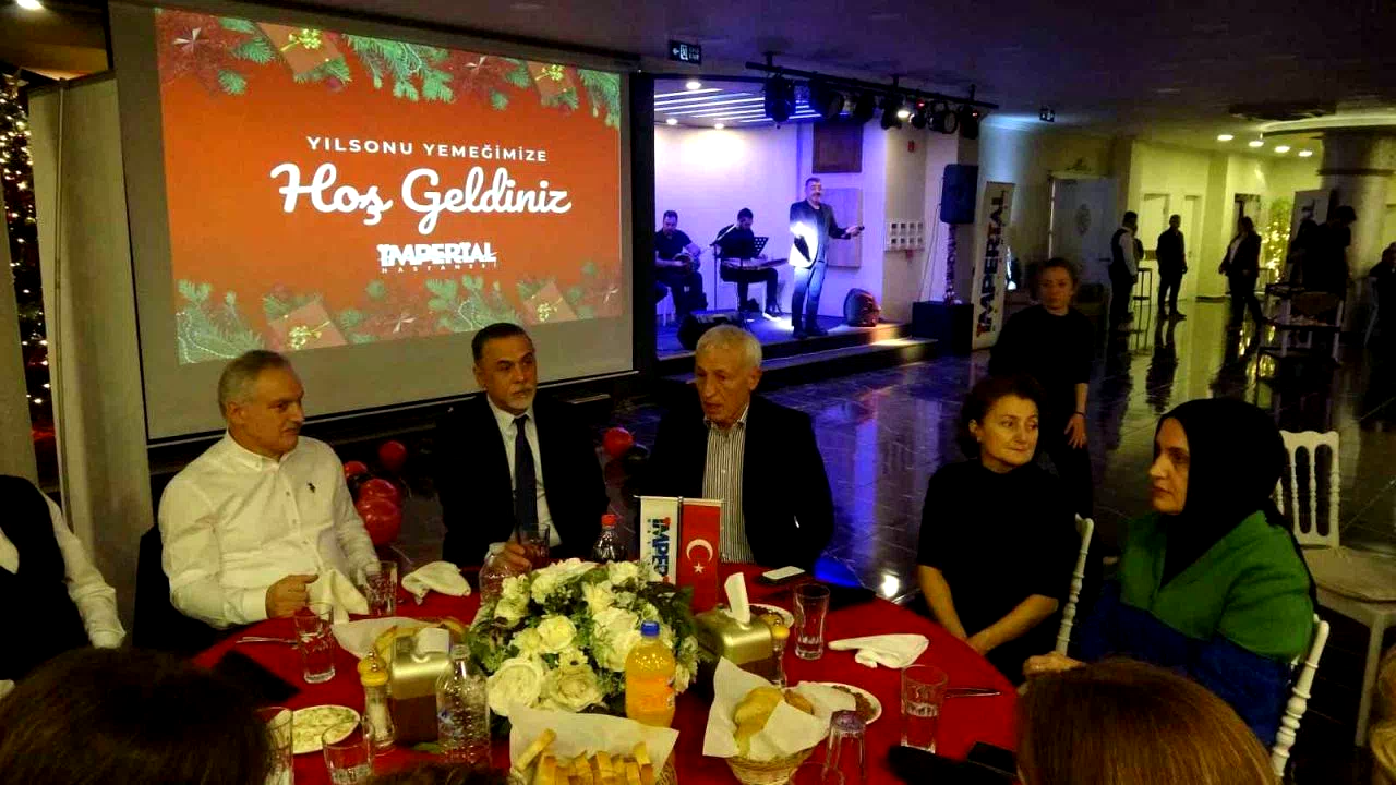 İmperial ailesi geleneksel yıl sonu yemeğinde buluştu