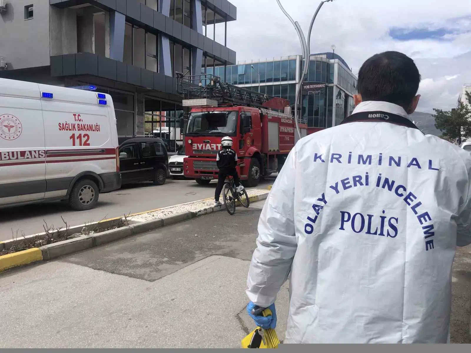 İnşaatta Iple Asılı Halde Ceset Bulundu