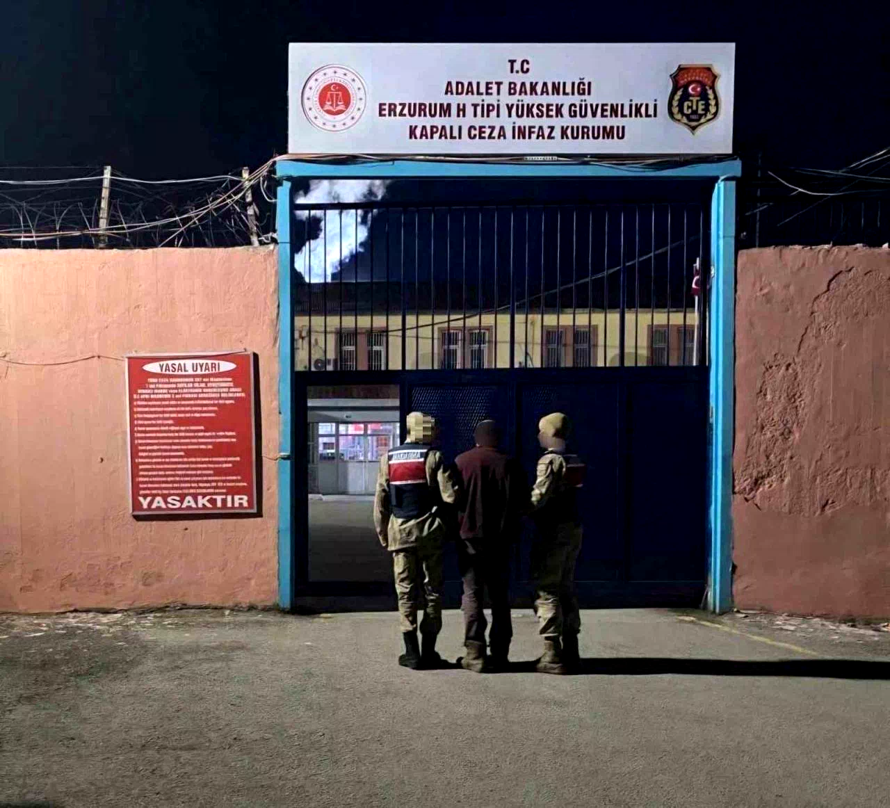 İspir’de firari FETÖ üyesi yakalandı