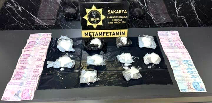 İstanbul’dan yola çıktı, gişelerde yakayı ele verdi: 1 kilo metamfetamin ele geçirildi