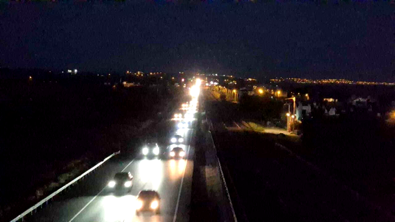 İstanbul-Tekirdağ yolunda deprem sonrası araç yoğunluğu