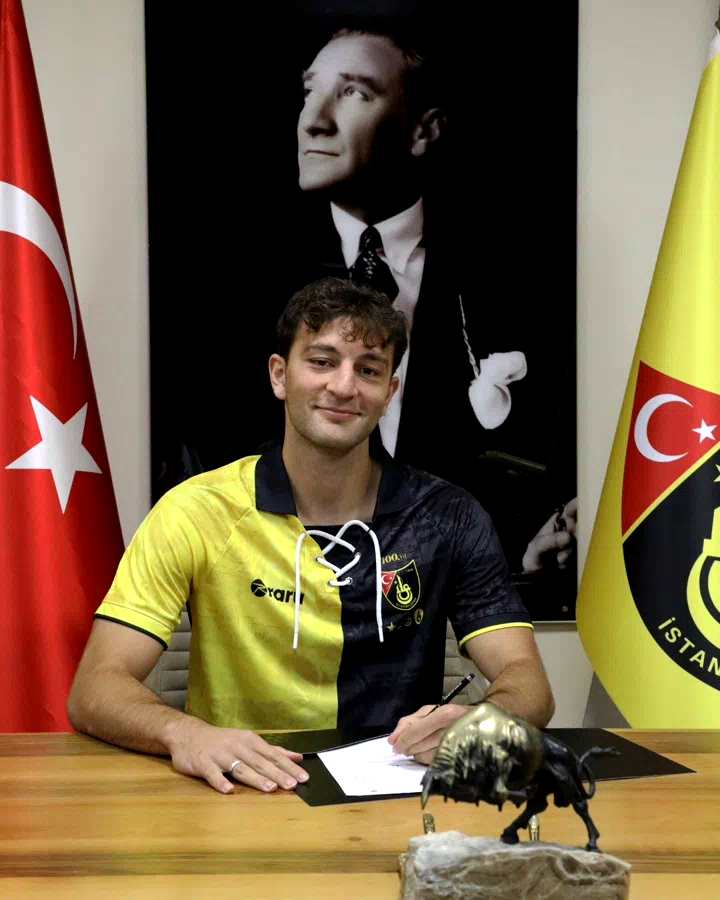 İstanbulspor, Emrecan Uzunhan’ı kadrosuna dahil etti