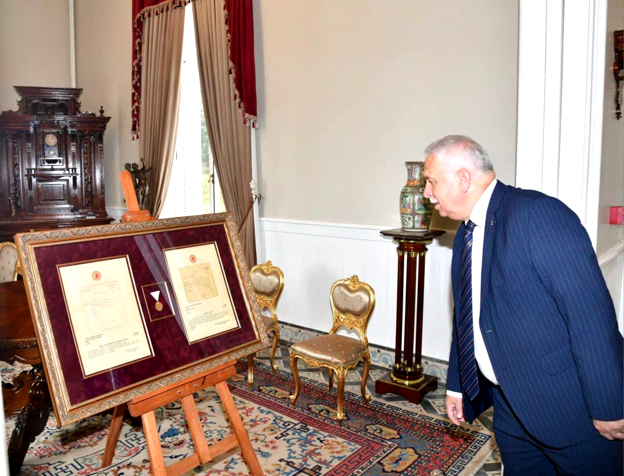İstiklal Madalyası ve Beratı Atatürk Köşkü’nde halkın ziyaretine açıldı
