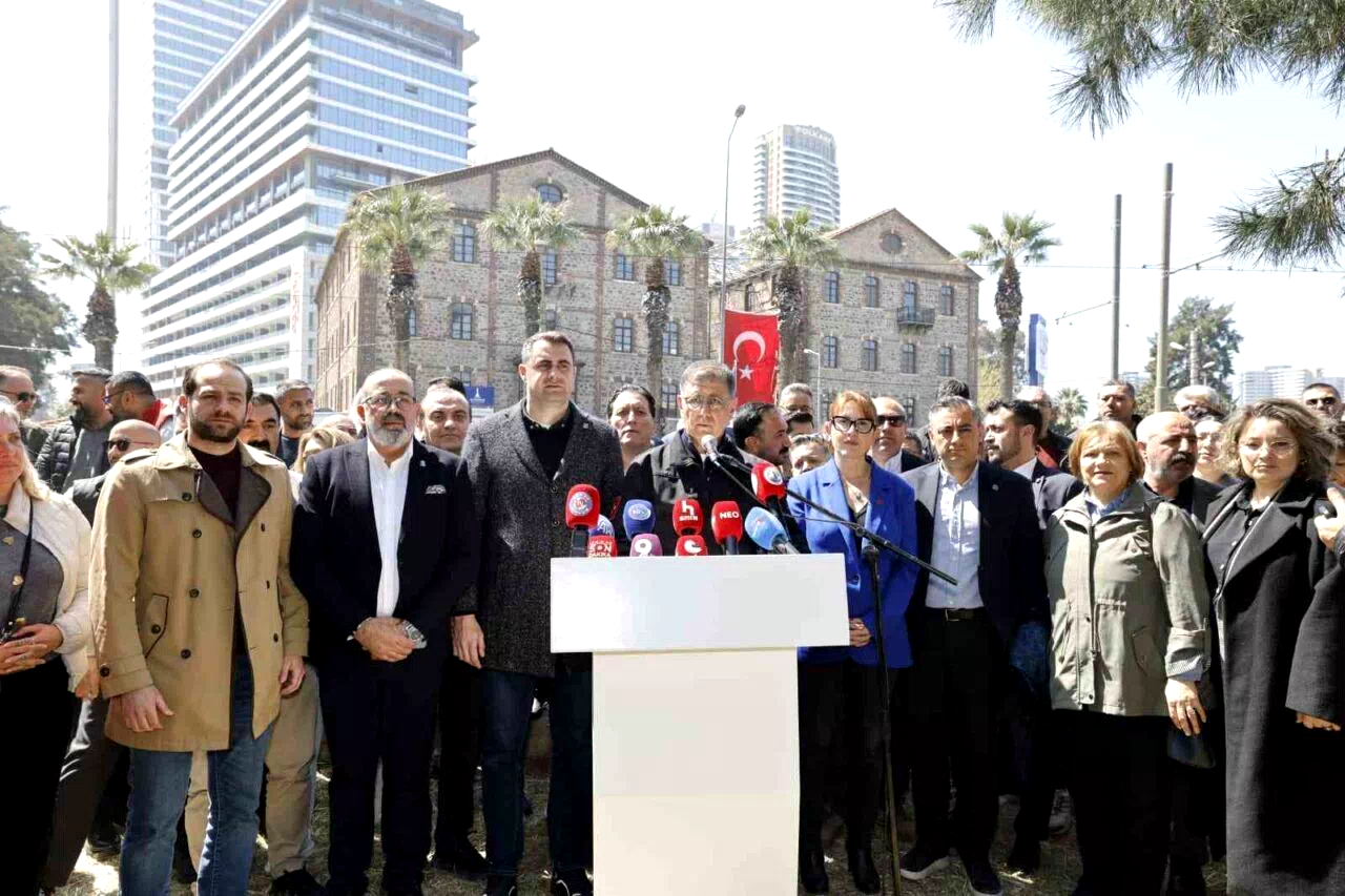 İzmir Büyükşehir Belediye Başkanı Tugay: “Bu şehir oldu bittilerle teslim edilemez”