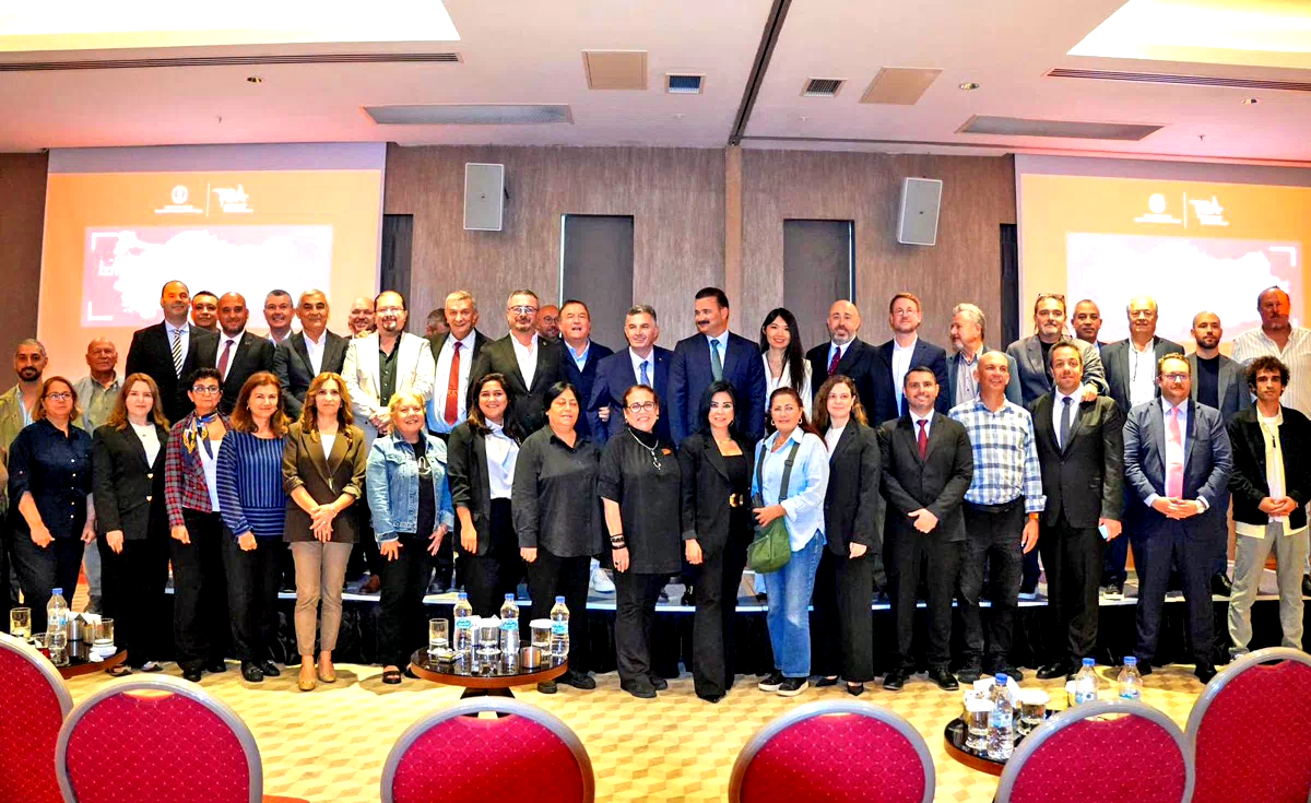 İzmir turizminin dijital geleceği Çeşme’de masaya yatırıldı