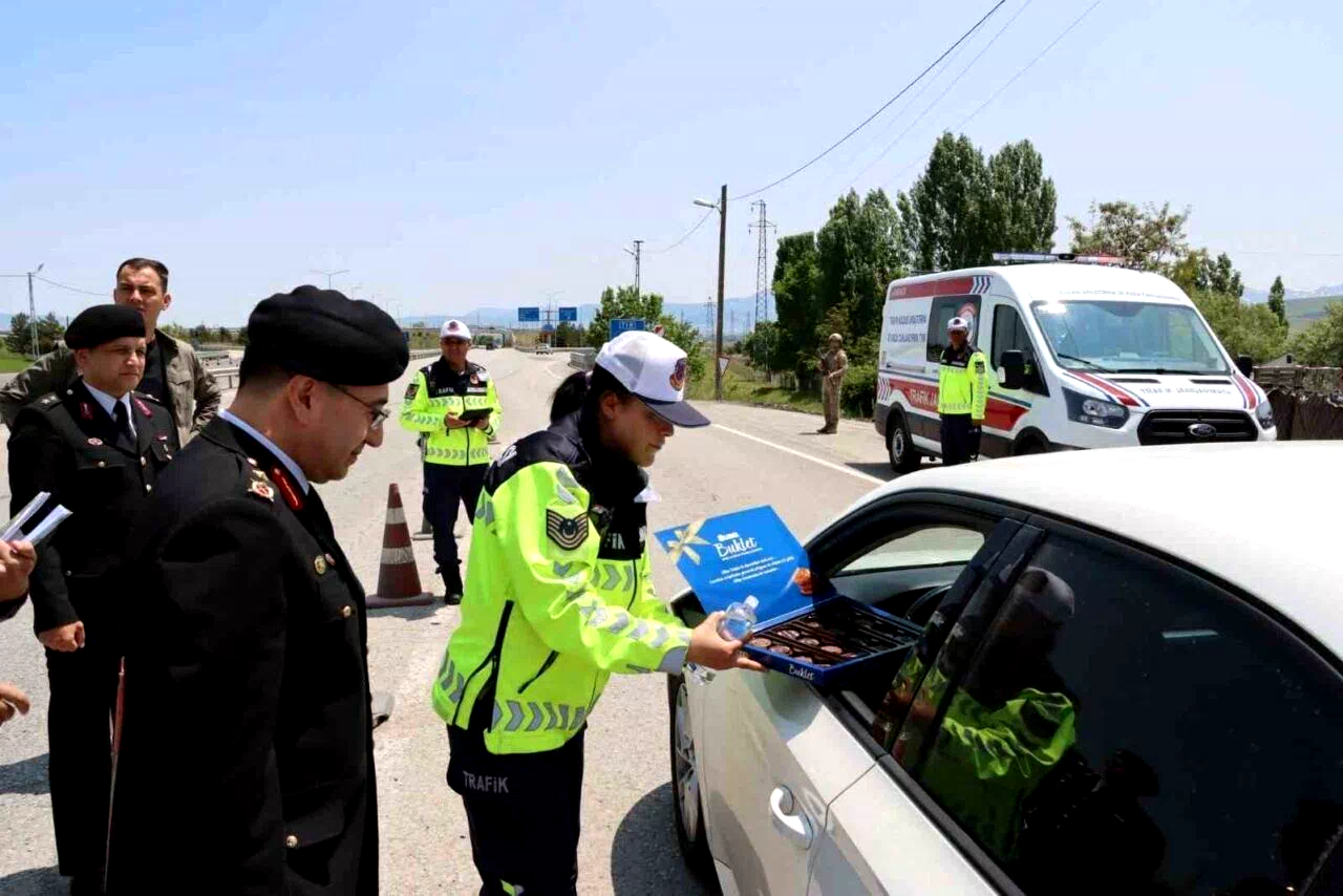 Jandarmadan bayram denetimleri sürüyor
