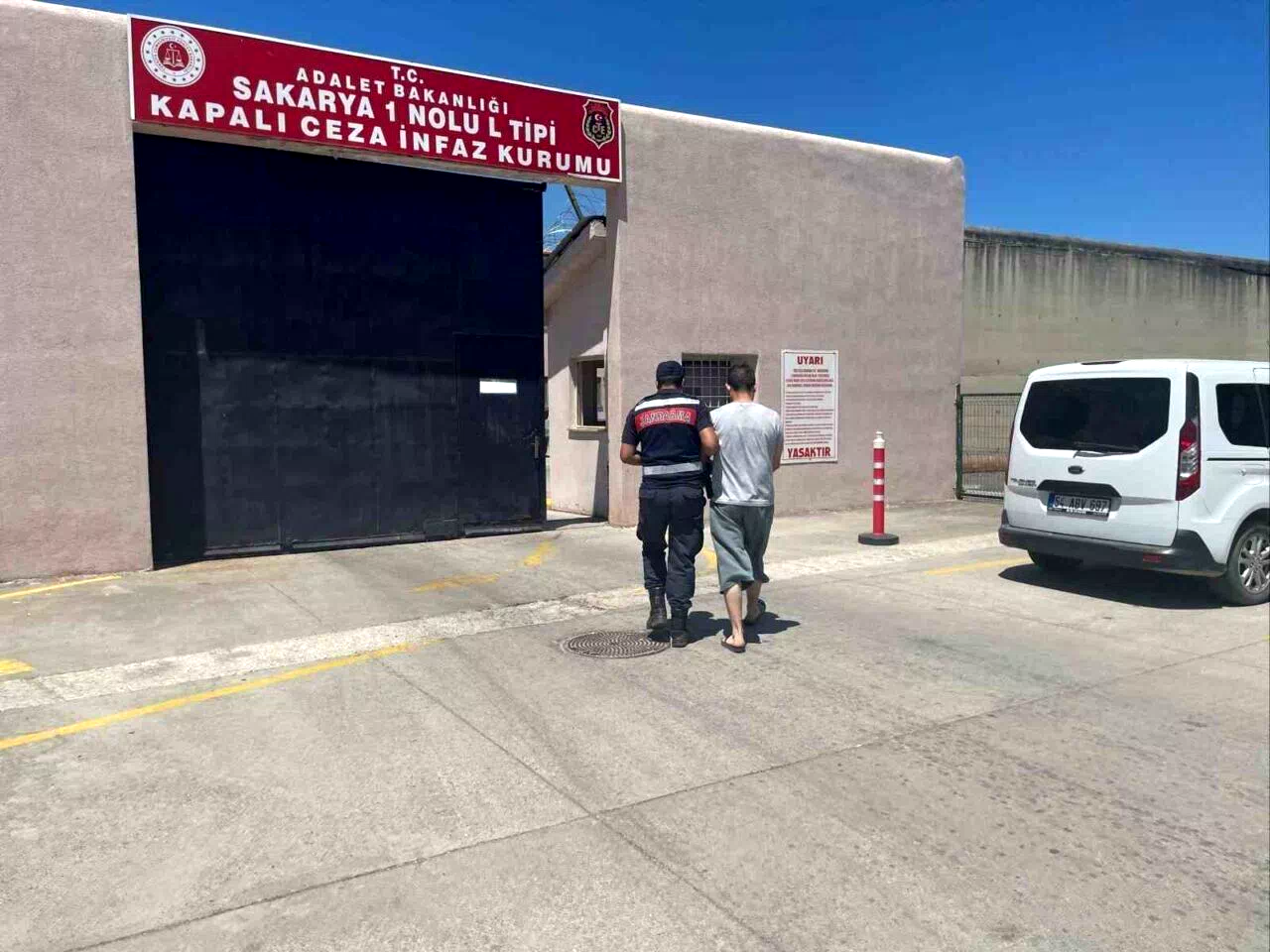 Jandarmadan iki ilçede uyuşturucu operasyonu: 2 tutuklama