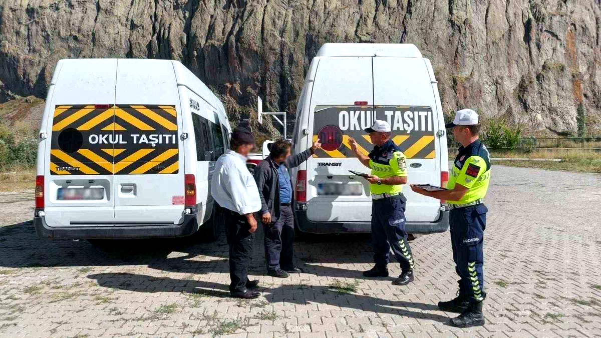 Jandarmadan okul servislerine denetim