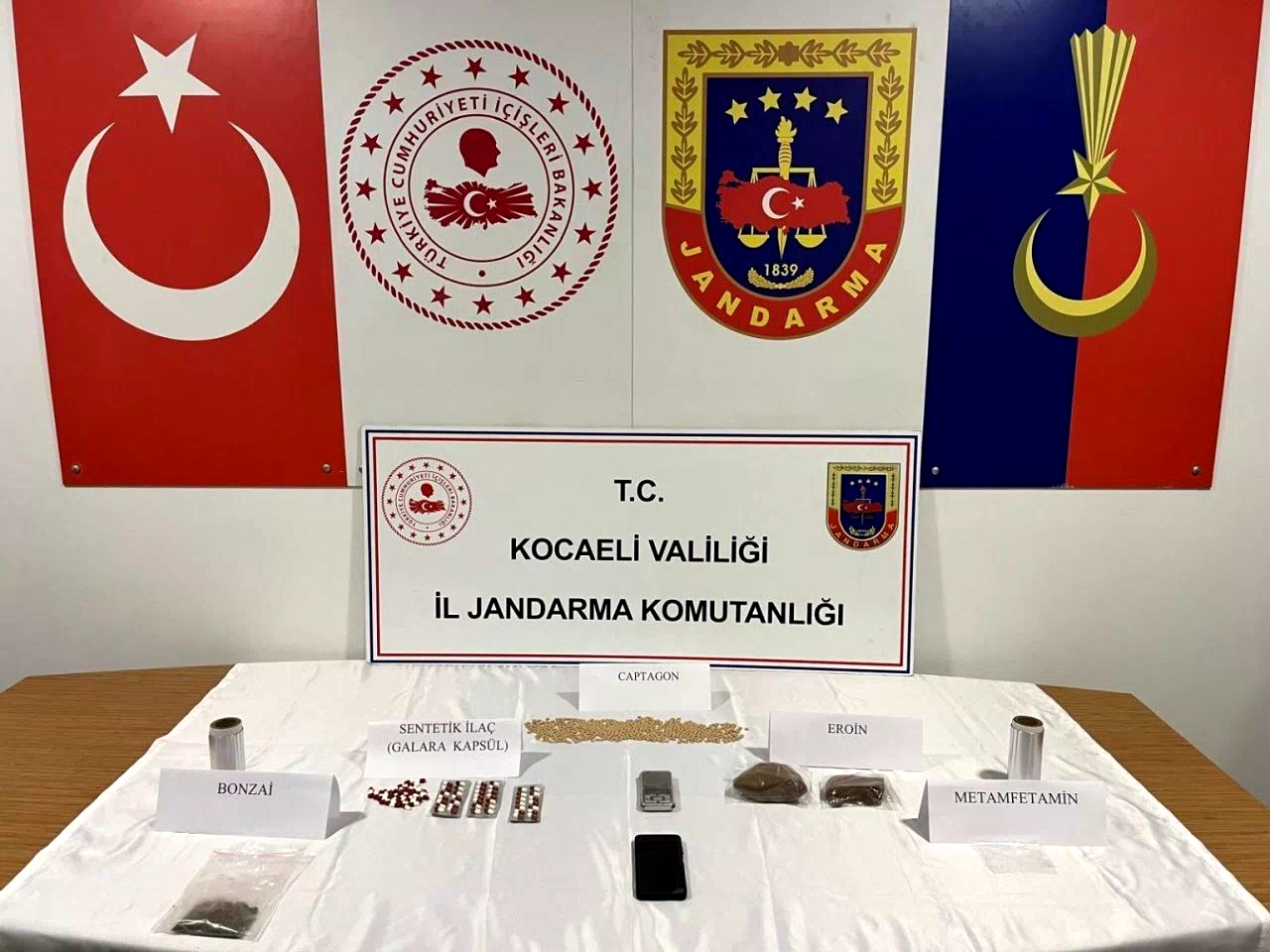 Jandarmadan uyuşturucu operasyonu