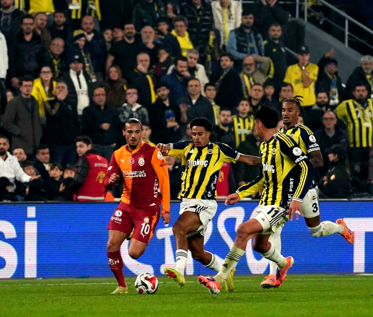 Jayden Oosterwolde cezalı duruma düştü