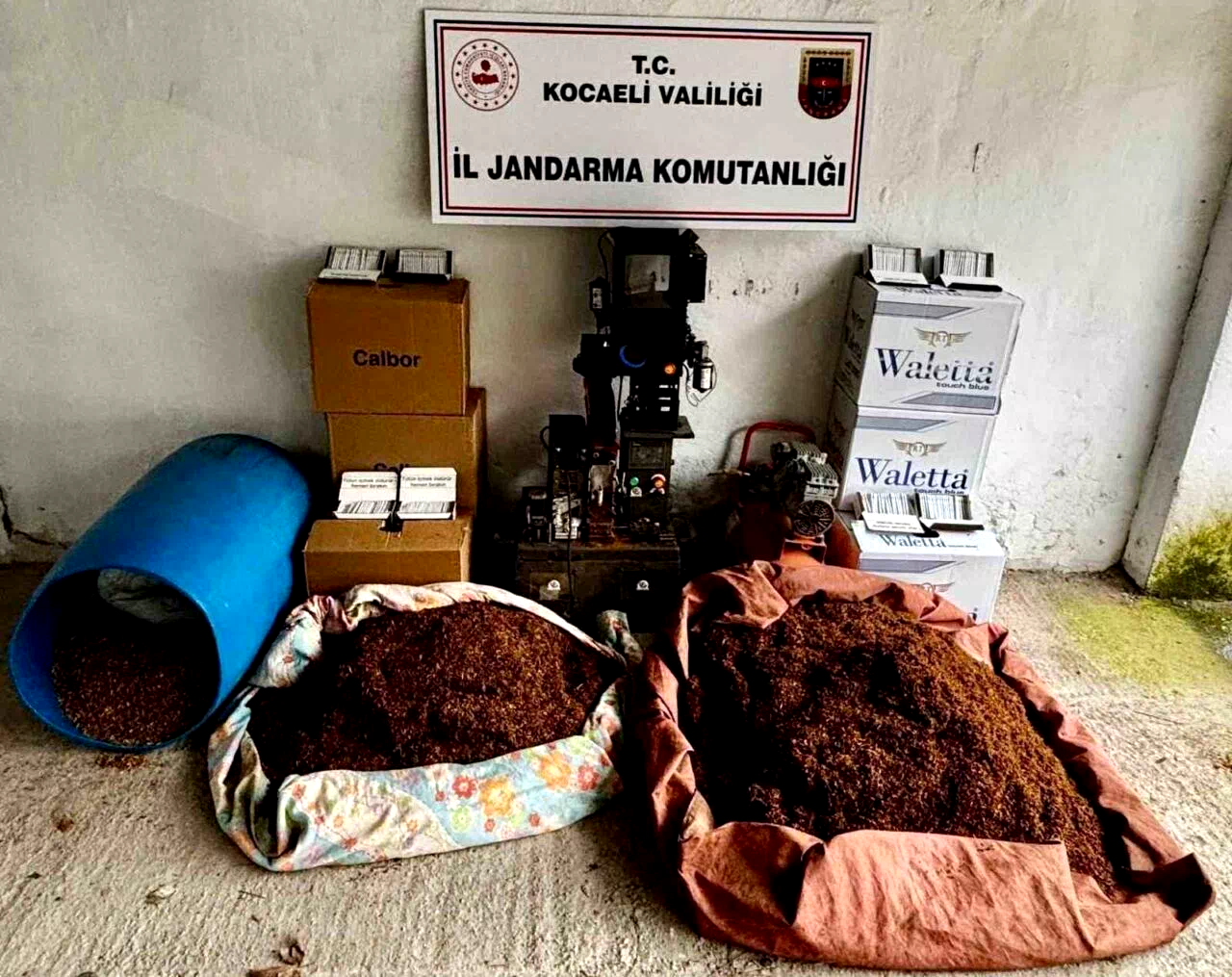 Kaçak tütün operasyonunda 1 milyon 550 bin liralık ürün ele geçirildi